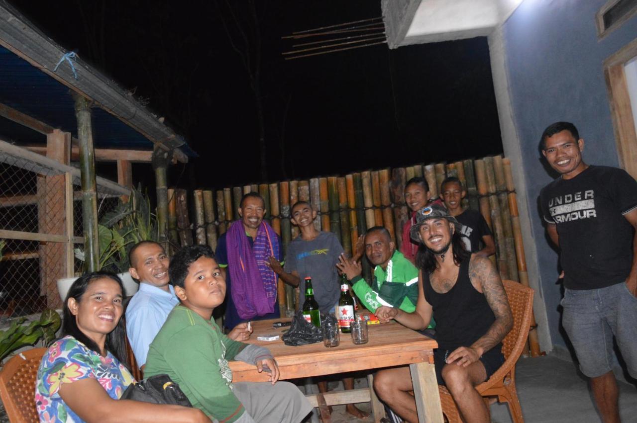 Labuan Bajo Mahoni Guesthouse Luaran gambar