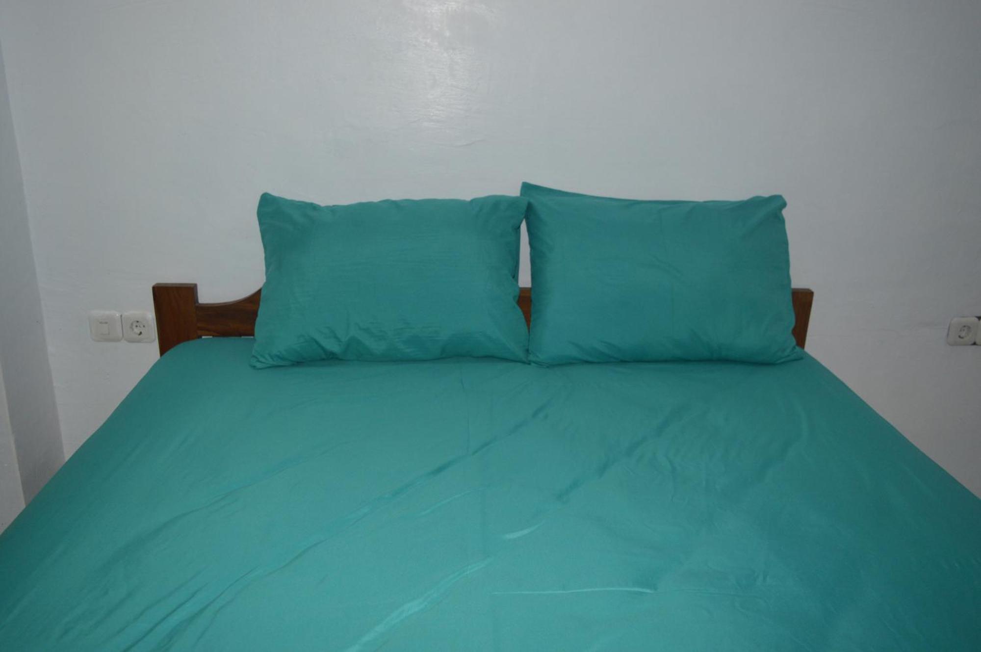 Labuan Bajo Mahoni Guesthouse Luaran gambar