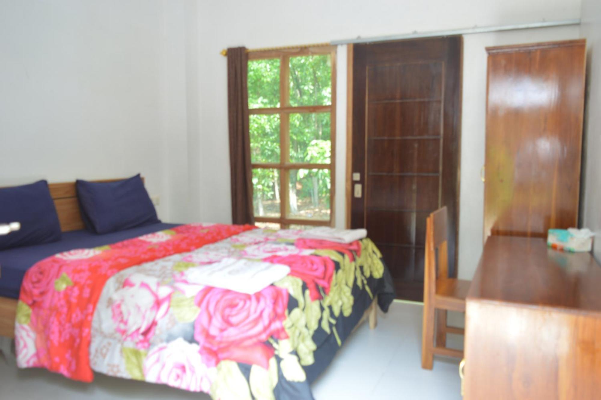 Labuan Bajo Mahoni Guesthouse Luaran gambar